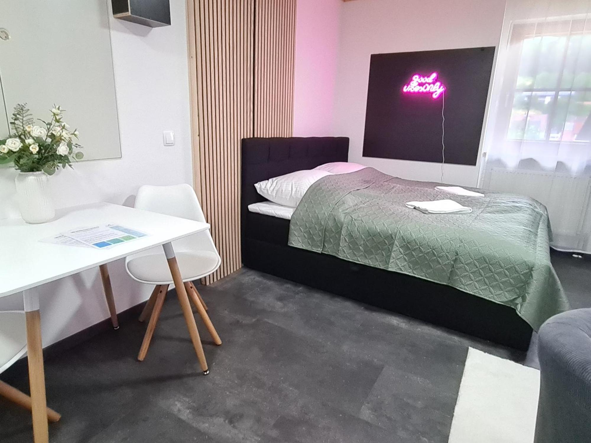 Theox No 11 Studio Apartment Fuer 2 Personen Heppenheim  Luaran gambar